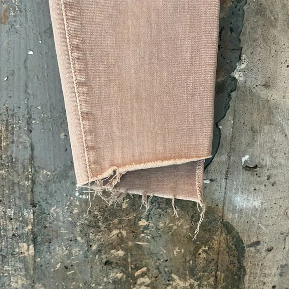 MOTHER JEANS Size 26 Excellent condition. The Stunner Zip Ankle Step Fray - Picture 3 of 12